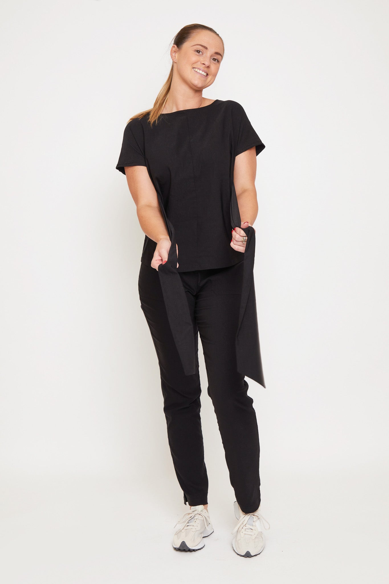 Flattering women’s scrubs with jogger trousers – modern uniforms for beauty clinics